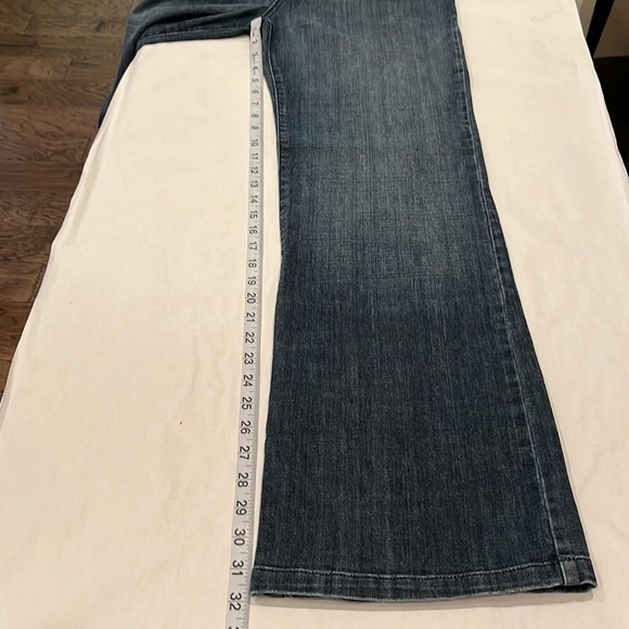 St. John Sport Boot Cut Size 8 - Picture 5 of 16